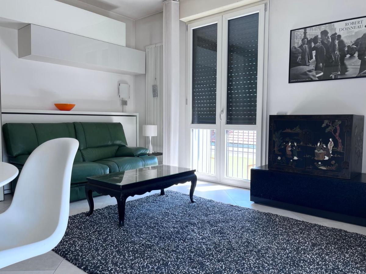 Villa Fenix Milano エクステリア 写真