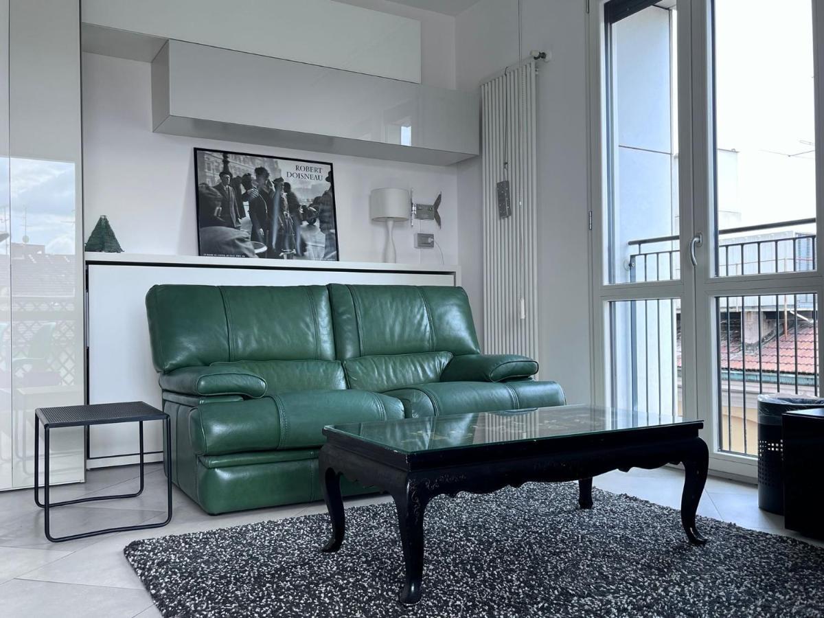 Villa Fenix Milano エクステリア 写真